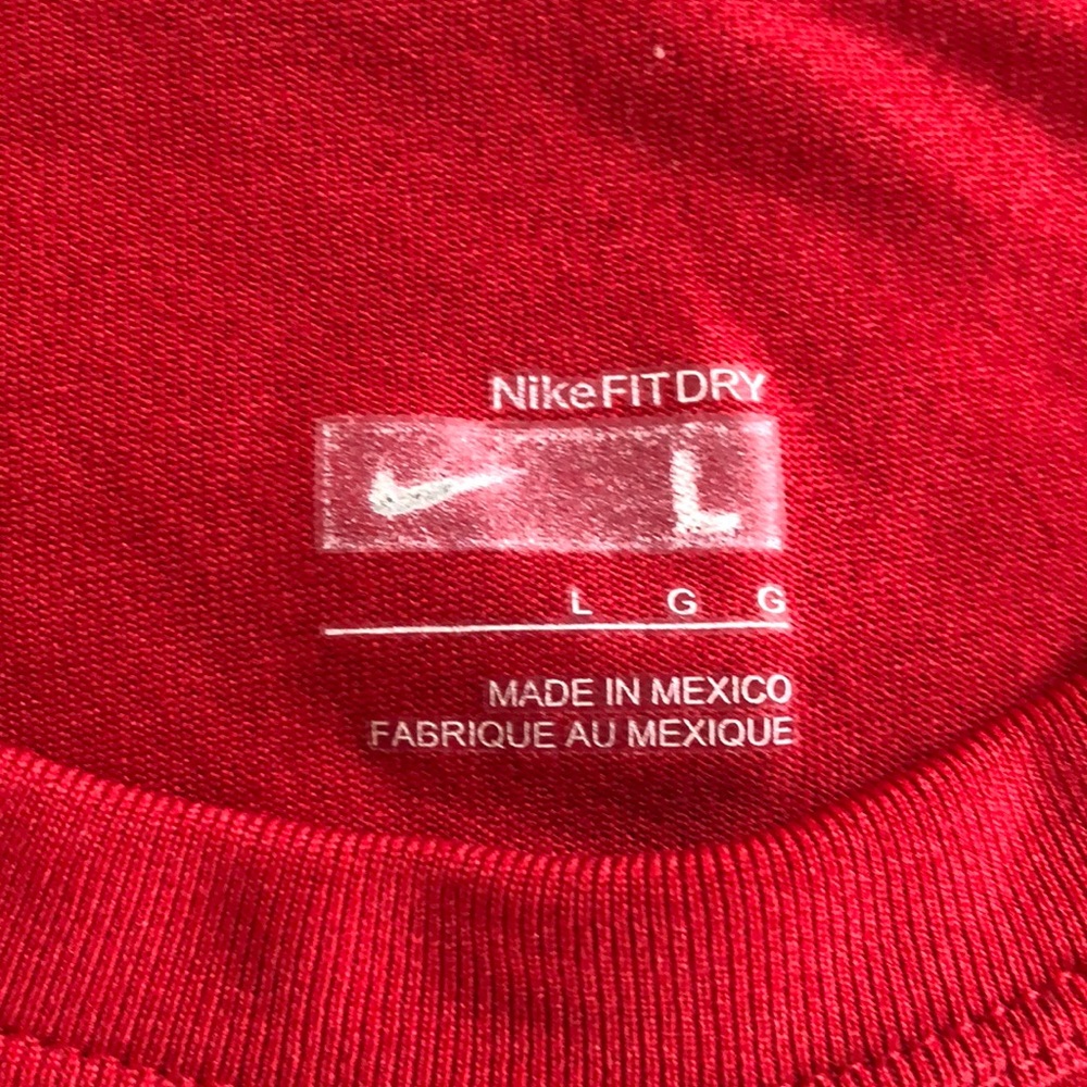 Nike red fitdry shirt - Picture 3 of 5